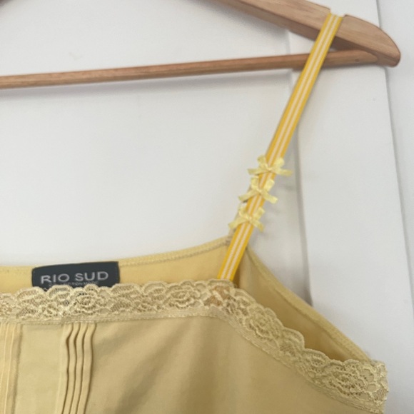 Butter yellow cami top with lavender trim and bows 95% cotton - Picture 4 of 7